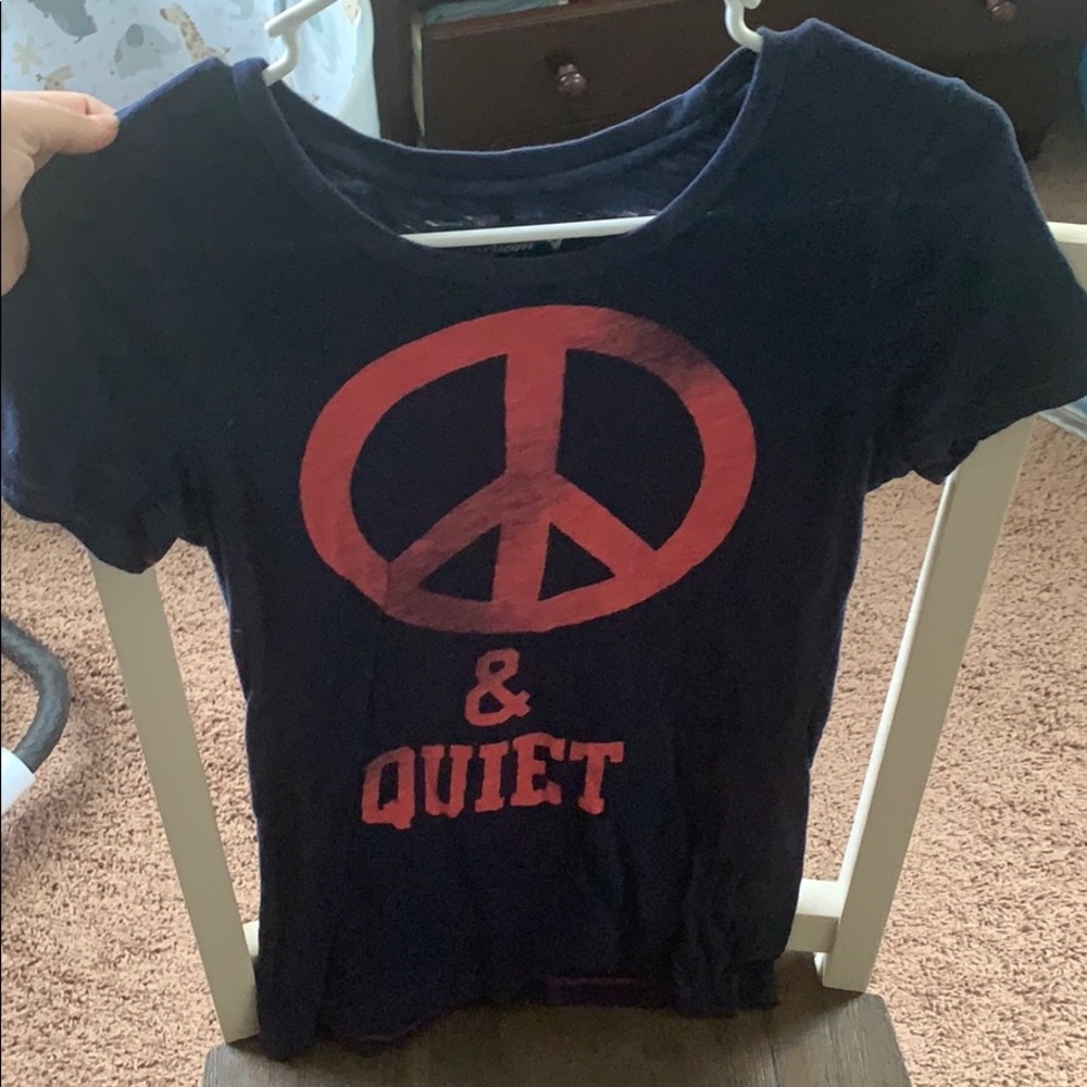 American eagle tshirt